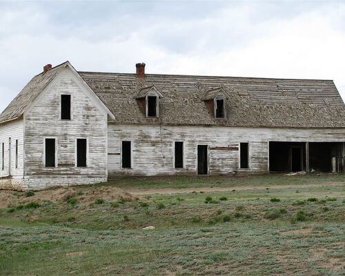 house-old-rural-country