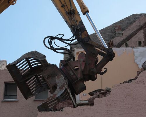 demolition-demolition-excavator-ruin-demolition-house